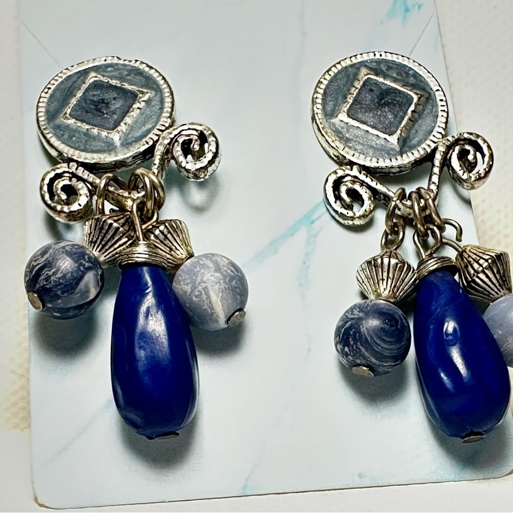 Elegant Silver and Blue Dangle Earrings - Picture 3 of 6